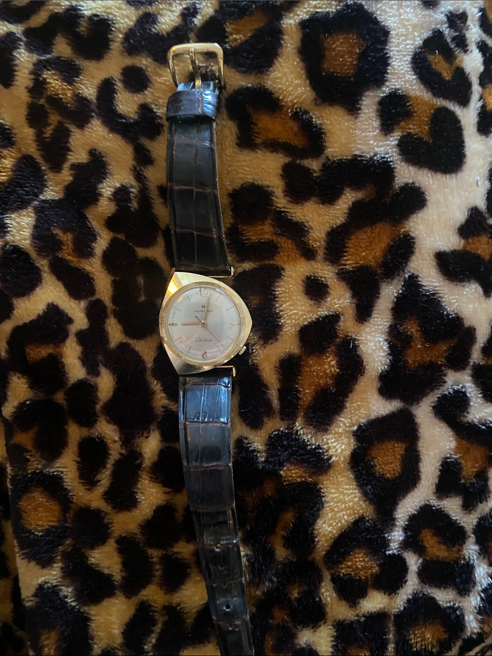 Hamilton Savitar Men's 14kt Watch.  Rare design Electric watch.